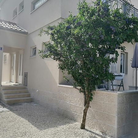 Apartmani Sruk Sukošan Exteriér fotografie