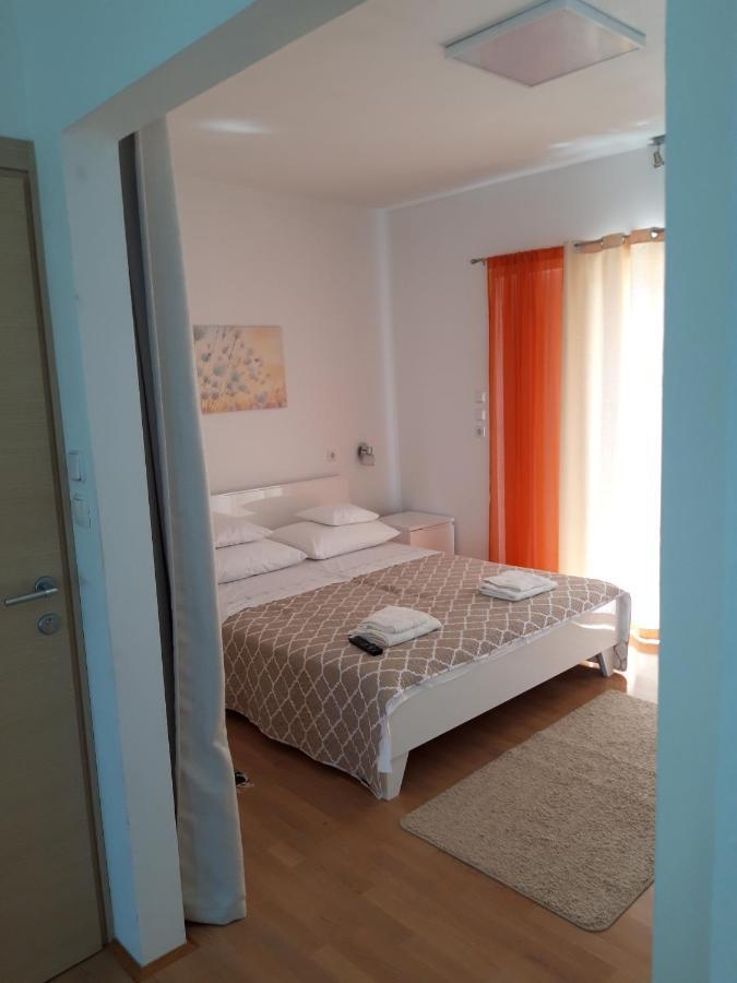 Apartmani Sruk Sukošan Exteriér fotografie