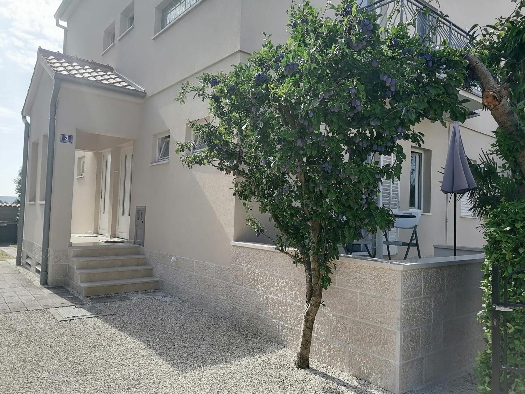 Apartmani Sruk Sukošan Exteriér fotografie